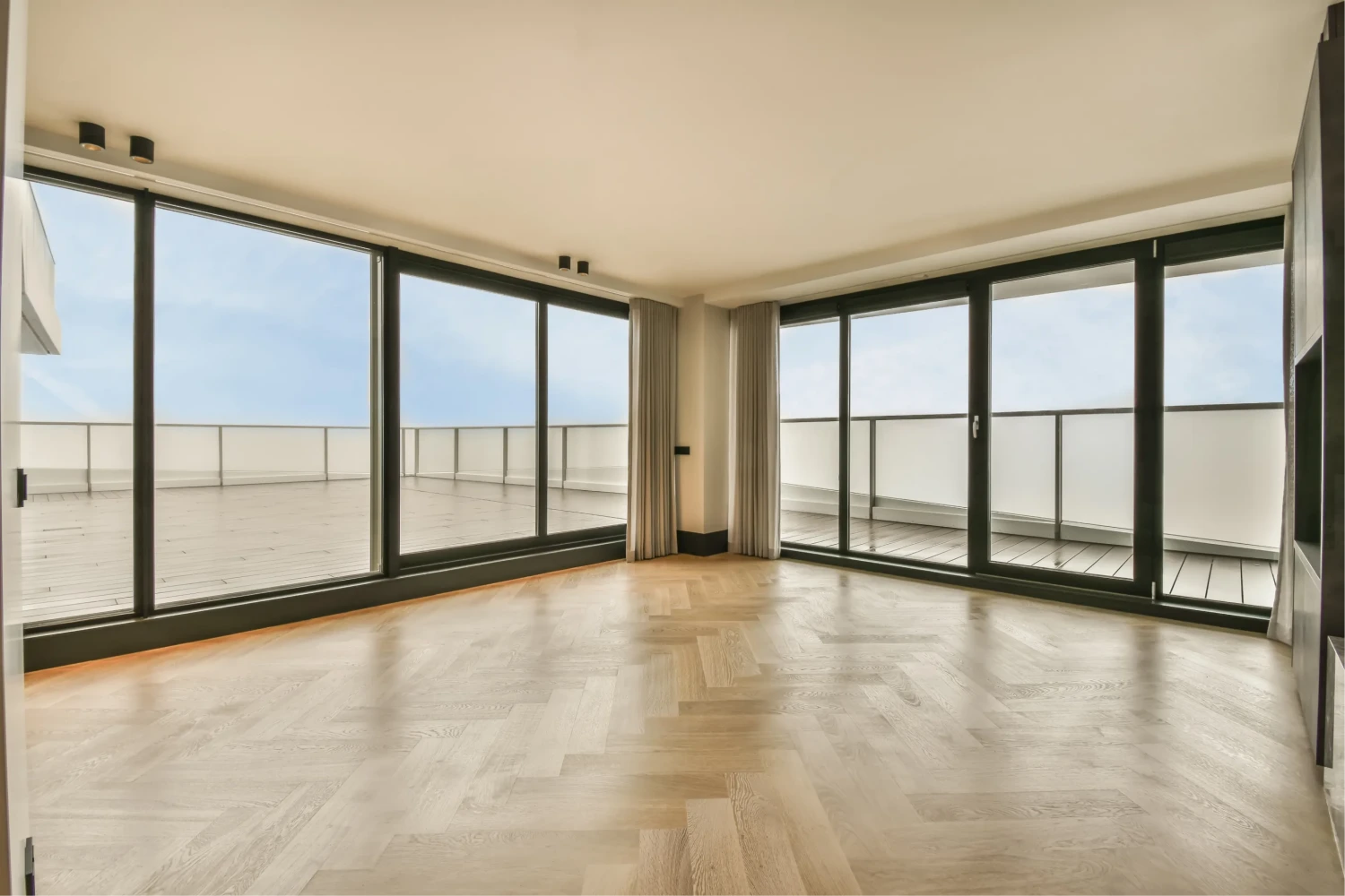 Instalación ventanas Madrid 17 Exposición Hero Uindou